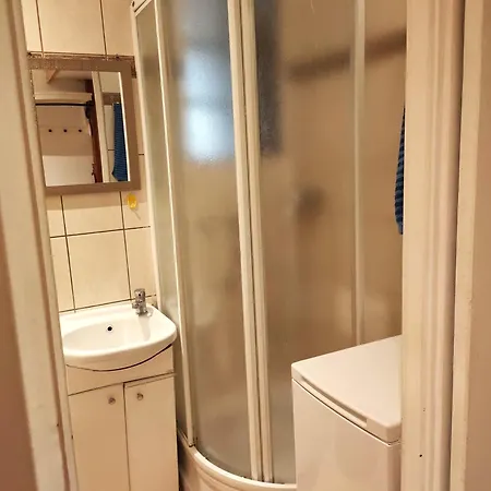 Mieszkanie Dwupokojowe Z Osobna Kuchnia Apartment